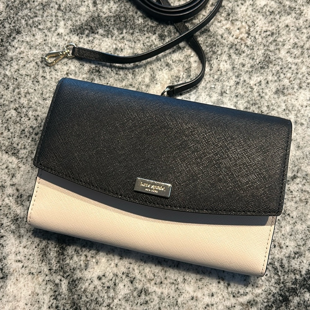Nearly new Kate Spade crossbody!